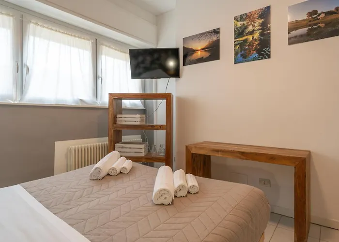 Iris - Stylish Lecco